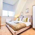 2 Bed Spacious Apt, Conference Centre