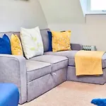 2 Bed Spacious Apt, Conference Centre