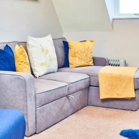 2 Bed Spacious Apt, Conference Centre