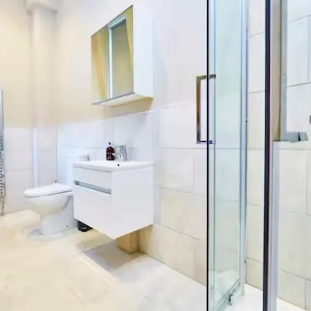 아파트 2 Bed Spacious Apt, Conference Centre 해러게이트