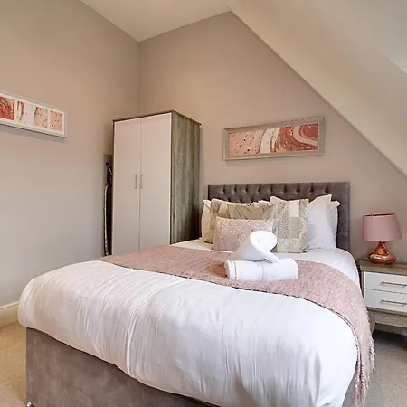 2 Bed Spacious Apt, Conference Centre *