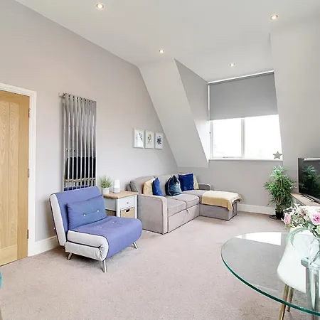 2 Bed Spacious Apt, Conference Centre *