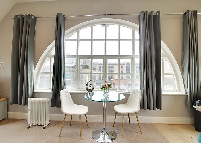 2 Bed Spacious Apt, Conference Centre *