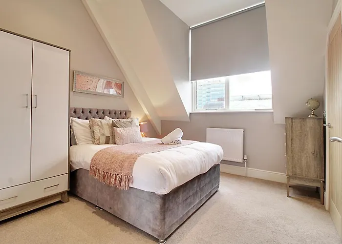 2 Bed Spacious Apt, Conference Centre דירה