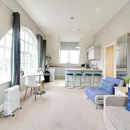 Apartmán 2 Bed Spacious Apt, Conference Centre *